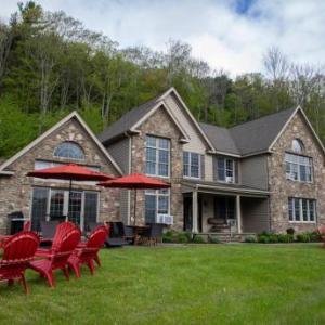 Grand Slam Lake House Cooperstown Dreams Park