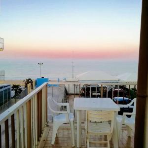 Trilocale centro Marcelli fronte mare - M223