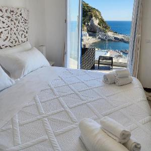 Divina Seaside Suite Ischia