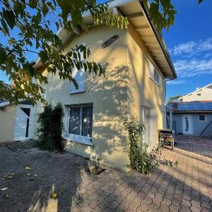 Spacieuse villa avec véranda et jardin à Capbreton