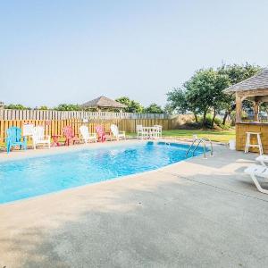 High Cotton - Old Nags Head Place Ocean View 325 Yds to Beach Elevator Pool Hot Tub Tiki Bar