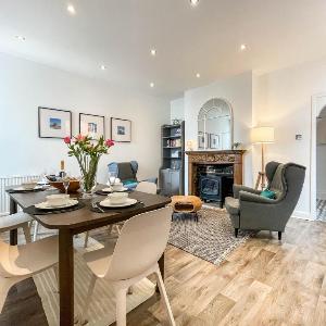 Sanderlings - holiday home close to beach