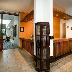 Hotel Poncowinatan - Tugu Yogyakarta
