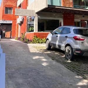 Costalago Suites Hotel