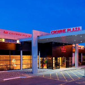 Hotels near Wythenshawe Forum - Crowne Plaza Manchester Airport