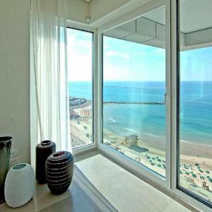 Luxury Sea View At The beach