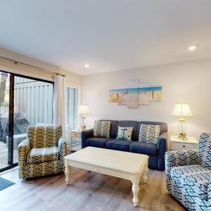 36 Hickory Cove