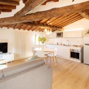 Sibilla Luxury Flat in center town