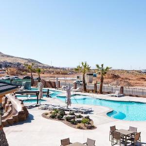 395 Zion Village X-BOX ONE LOTS OF GAMES BUILT-IN BUNK BEDS POOL VIEWS AND MORE!