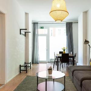 Great Apartment for Eight in Berlin Neukölln