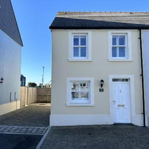 Ty Melyn - 2 Bedroom Cottage - Tenby