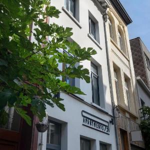 R73 Apartments by Domani Hotels