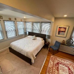 Deluxe King Master Suite