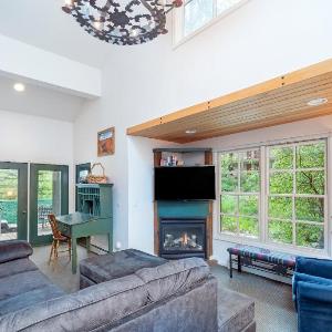 Mountainside Inn 101 by Alpine Lodging Telluride