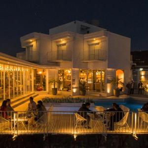 Santa Cecilia Boutique