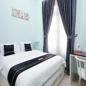 Just 11 Boutique Syariah Mitra RedDoorz near UGM Yogyakarta