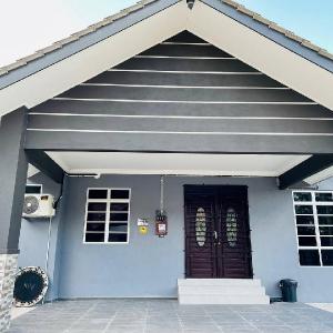 Nawwal Homestay (Muslim Only)