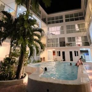 One BR Scandi 5-min to DMALL & Beach with Pool