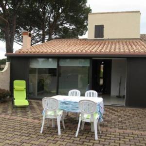 Jolie Villa 3 Pièces avec Véranda Terrasse Parking Sécurisé et Animaux Admis à Saint-Cyprien - FR-1-106-68