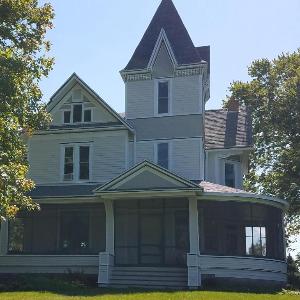 Oaklawn Inn