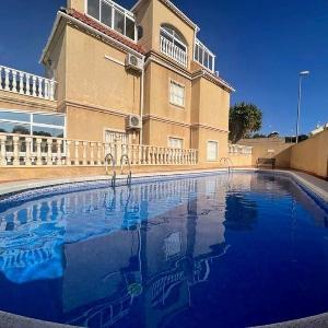 Traditional 3 bedroom villa with Com pool ALM26