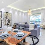 Luxurious Apartment with iconic burj View 