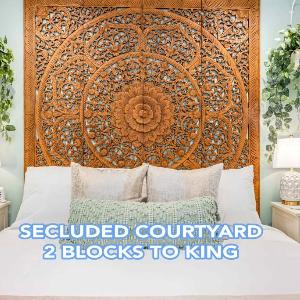 Secluded Courtyard & Parking - 2 Blocks to King