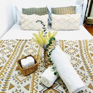 Amancio's Balai Minimalist Room in the CityProper!