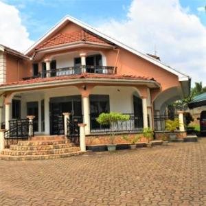 Beautiful home opposite Speke Resort Munyonyo near Lake Victoria