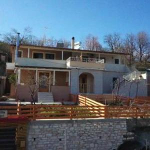 Villa Kuci Drobonik Berat