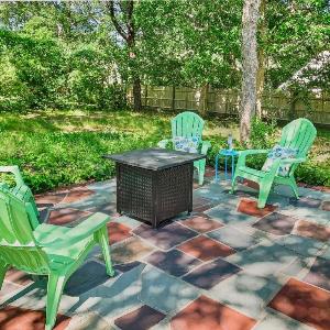 Walk to Beach Close to Town WiFi AC Units Ginger Plum Cottage