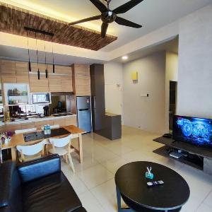 WaterThemePark-Seafront-Netflix-SwissGarden 2BR-LG