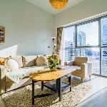 Downtown Stylish Condo With Beautiful City Views Dubai 