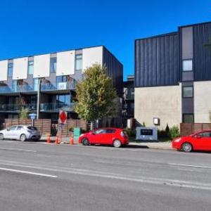 Central City 2BR Apartment Balcony & Parking