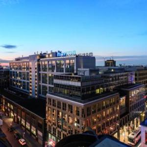 Hotels near Max Schmeling Halle - Maritim Proarte Hotel Berlin