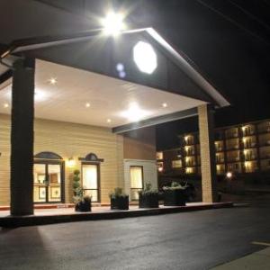 Hotels near The Mansion Theatre - Grand View Inn & Suites