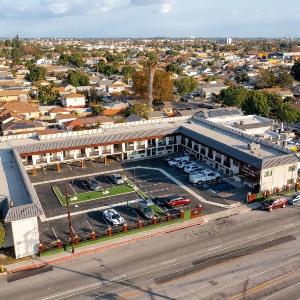 Cerritos Center for the Performing Arts Hotels - Aspire Inn Studios & Spas