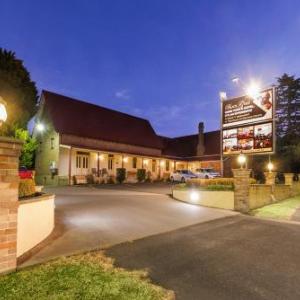 Hotels near Mount Panorama Motor Racing Circuit - Black Gold Motel