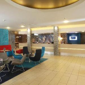 Hotels near Common Market Belfast - Holiday Inn Express Belfast City Queens Quarter