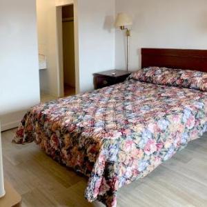 Hotels near Shawnee State University - Four Keys Motel