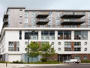 Paramount Apartments, Swindon