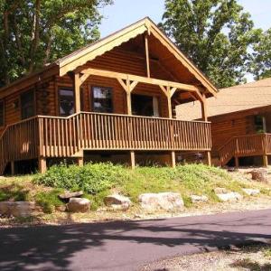 Hotels near Black Oak Mountain Amphitheater - Mill Creek Resort on Table Rock Lake