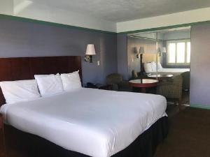 Big A Motel, Orange