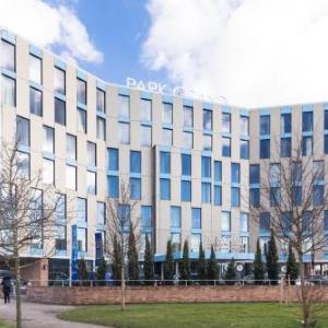 Boston Manor Park Hotels - Park Grand London Heathrow