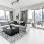 Stunning 1BR in Dubai Marina - Near Metro! 