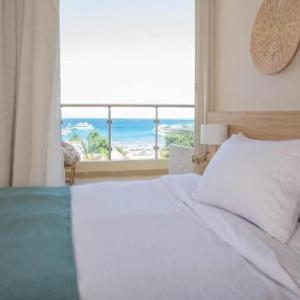 FAMILY SUITE WITH SEA VIEW 220