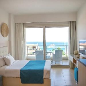 SUPERIOR SUITE WITH SEA VIEW 216