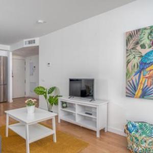 Central couples getaway by Costarentals - Ref 155
