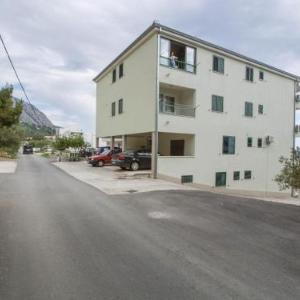 Apartments with parking space Makarska - 20626