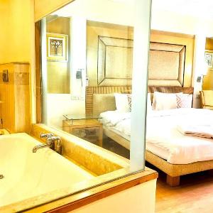 The Anovia Stays - All Bathtub Rooms